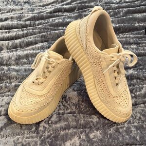 Mi.iM Cream Textured Women's Sneakers